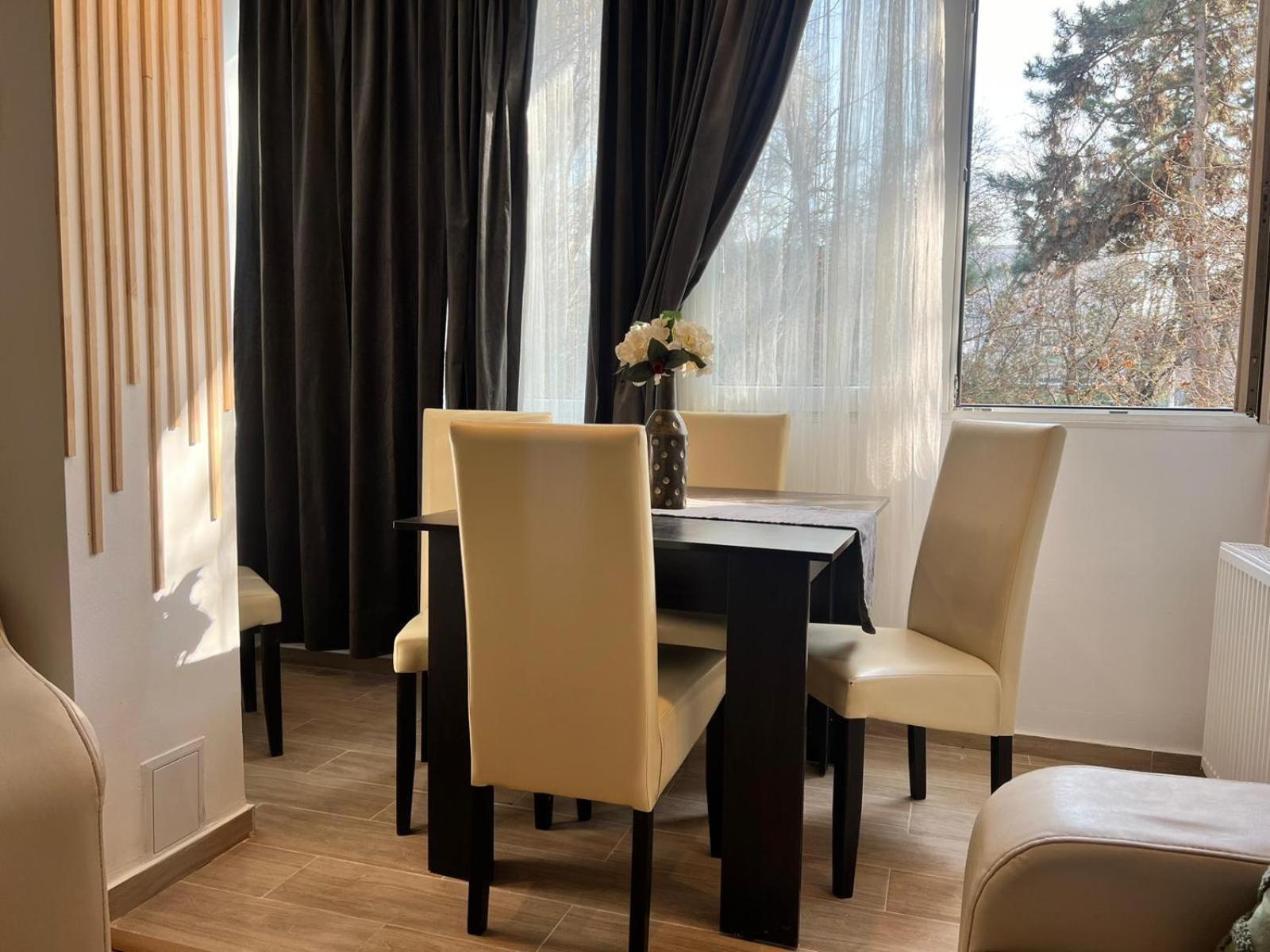 The House In The Park Bucharest Apartment Ngoại thất bức ảnh