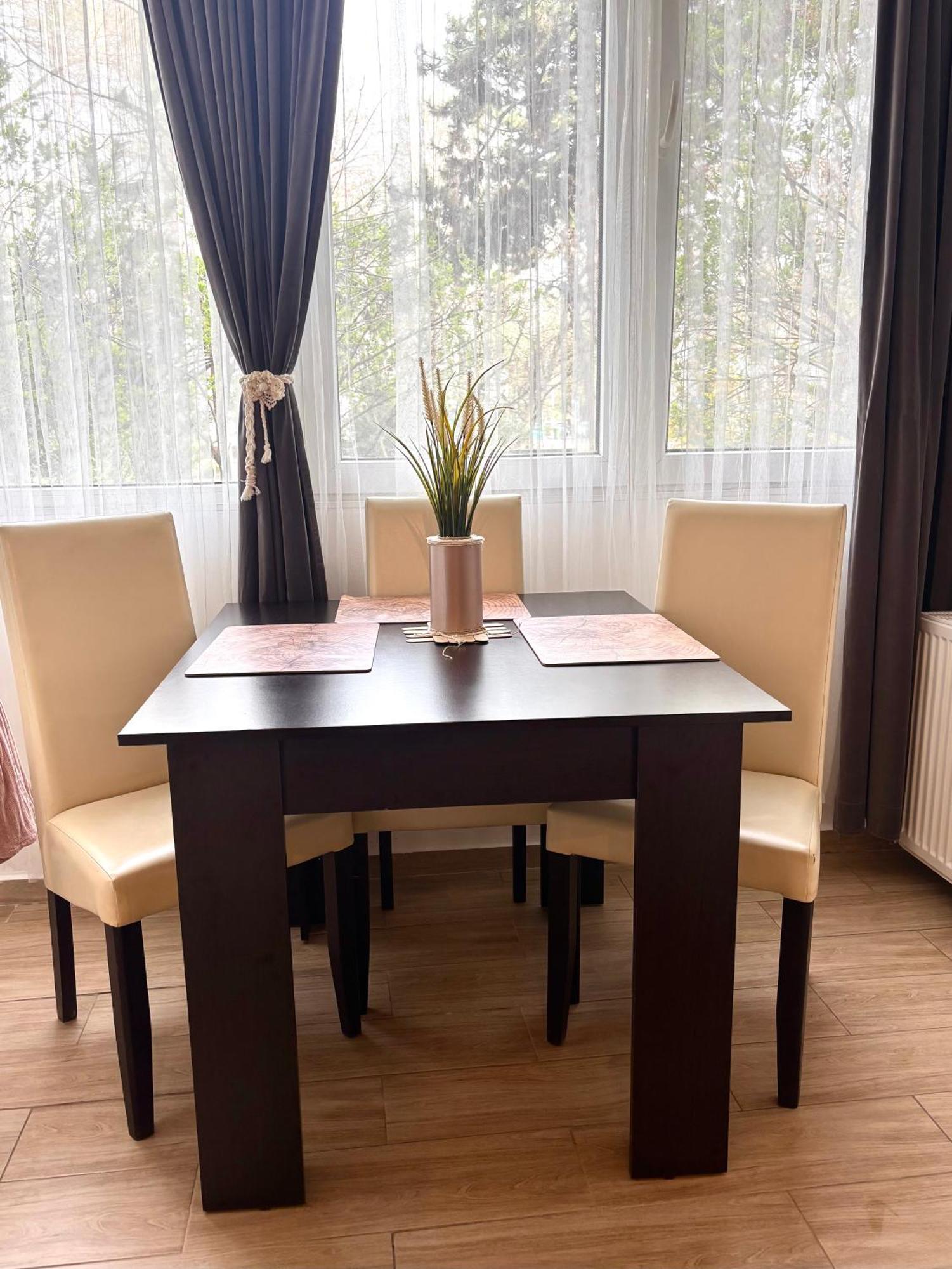 The House In The Park Bucharest Apartment Ngoại thất bức ảnh
